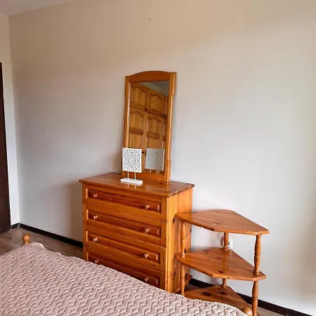 Sea View 1 Bedroom - Pool & Free Parking - Apartament *