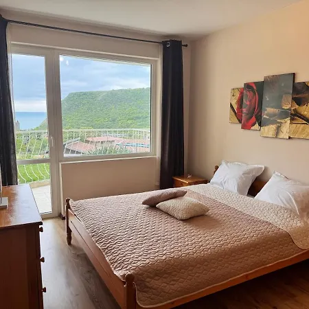 Daire Sea View 1 Bedroom - Pool & Free Parking - *