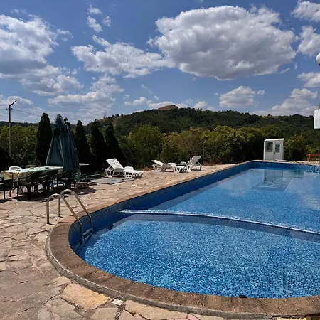 Sea View 1 Bedroom - Pool & Free Parking - *